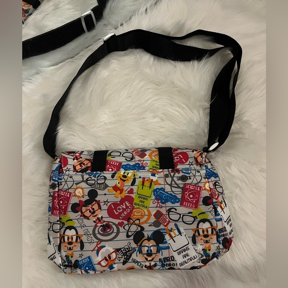 Authentic Disney “I Love Nerds” Messenger Bag! - Picture 4 of 5